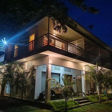 Riverbench Homestay Munnar, Anaviratty ภายนอก รูปภาพ