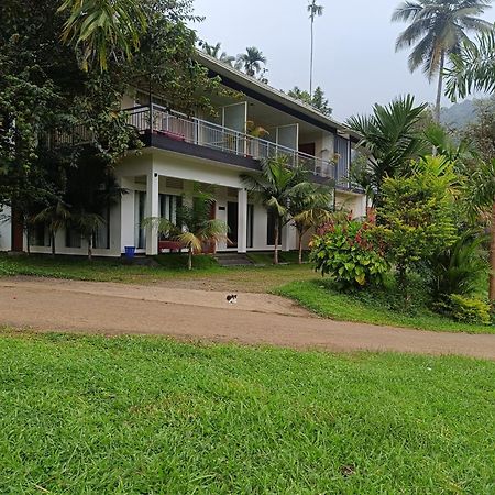 Riverbench Homestay Munnar, Anaviratty ภายนอก รูปภาพ